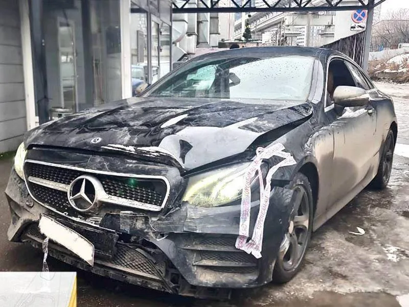 Mercedes E-Coupe до ремонта
